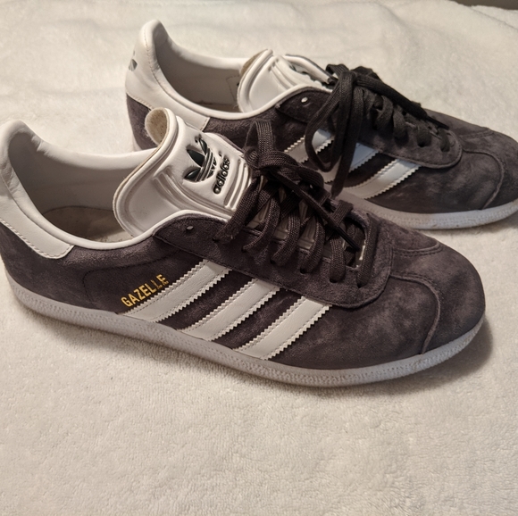 grey adidas gazelle mens